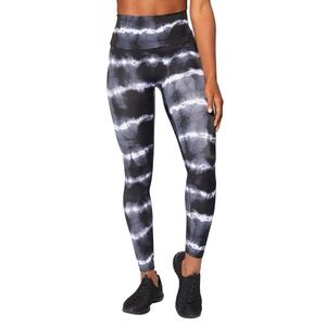 K-DEER Black & White Tie-Dye Leggings